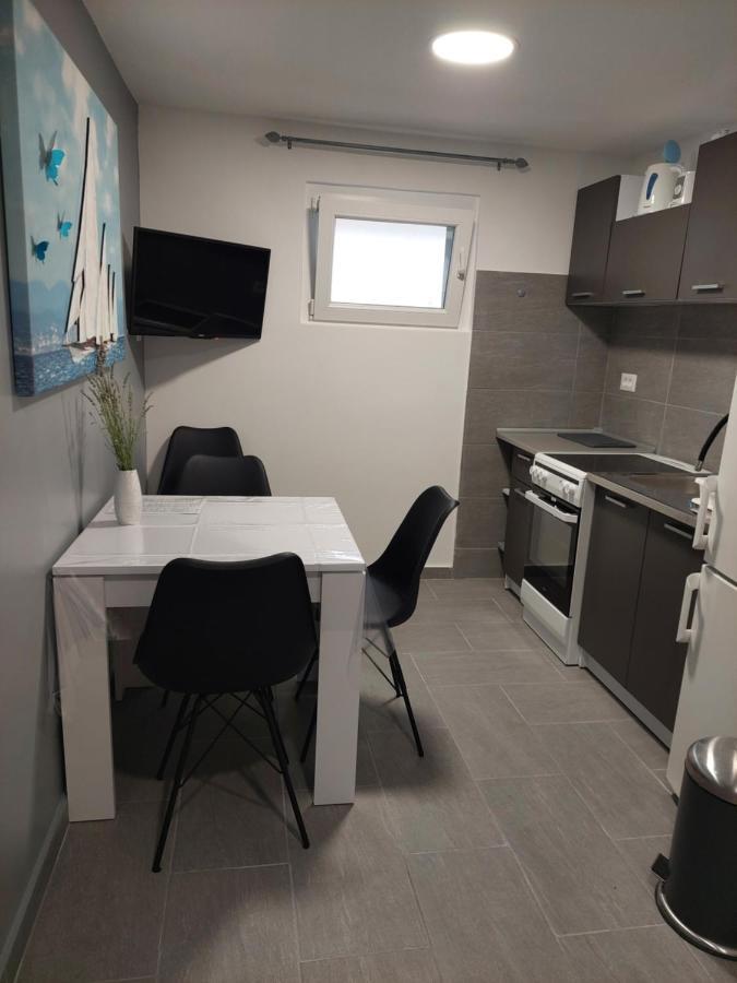 Apartman Karla Jadrija Exterior foto